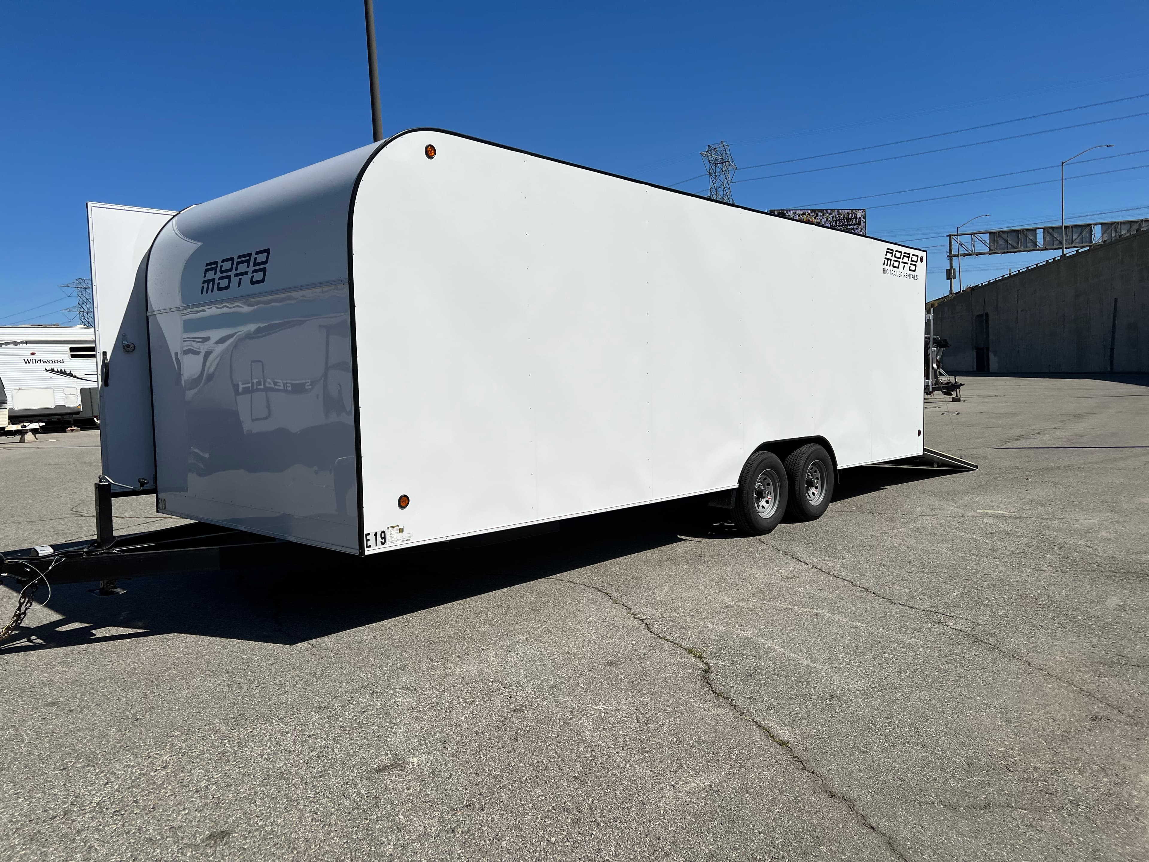 24ft Enclosed Trailer for rent - photo 1 of 5